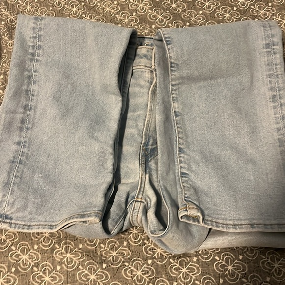 American Eagle light blue denim - Picture 2 of 3